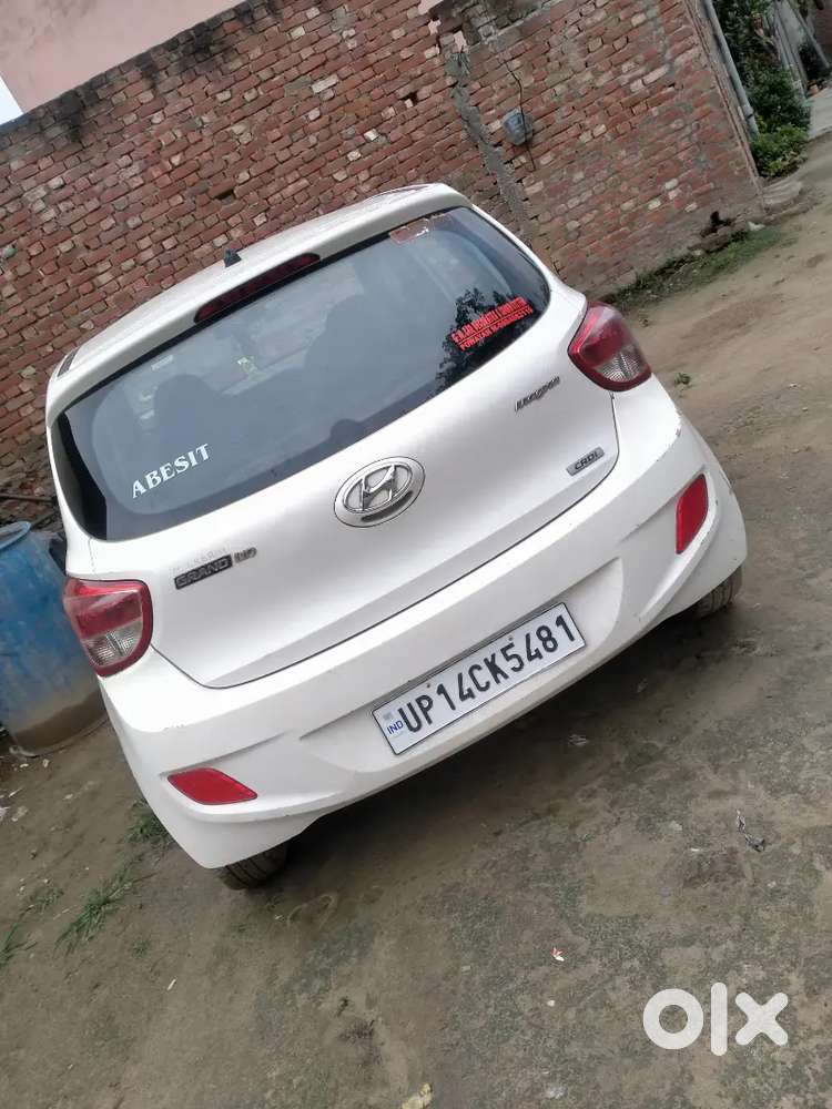 Hyundai Grand I10 2015 Diesel 80000 Km Driven