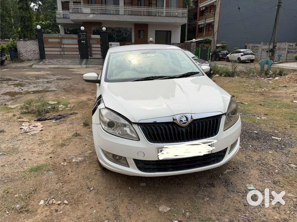 Skoda Rapid Elegance 2014