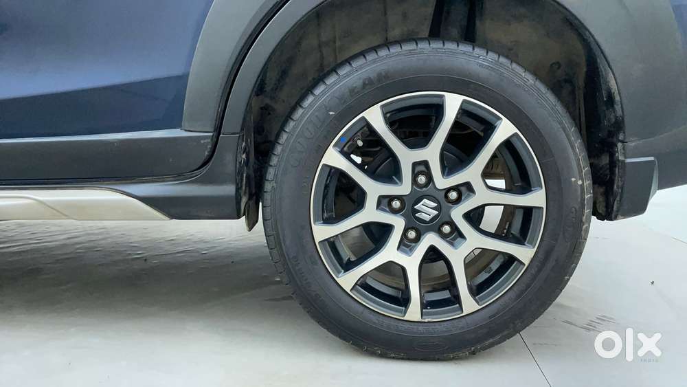Maruti Suzuki Xl6 1.5 Alpha Plus At, 2022, Petrol