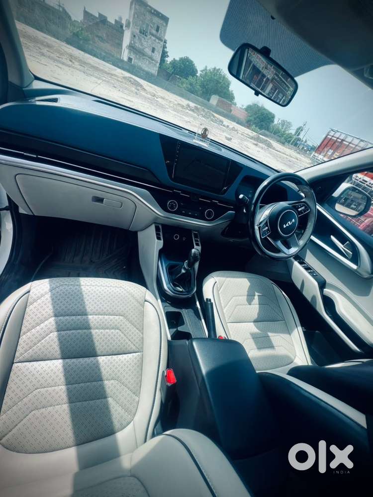 Kia Carens 2022 Diesel Well Maintained