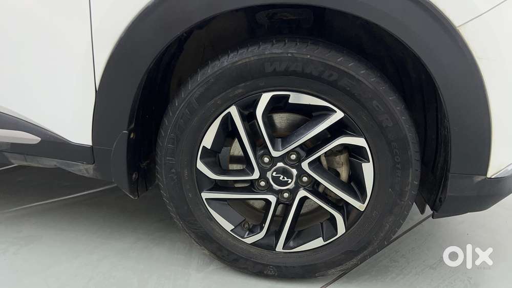 Kia Carens 1.4 Luxury Plus 6 Str, 2022, Petrol