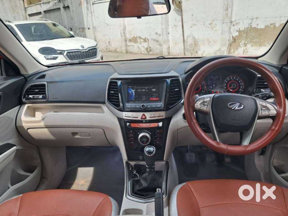 Mahindra Xuv300 W8, 2022, Petrol