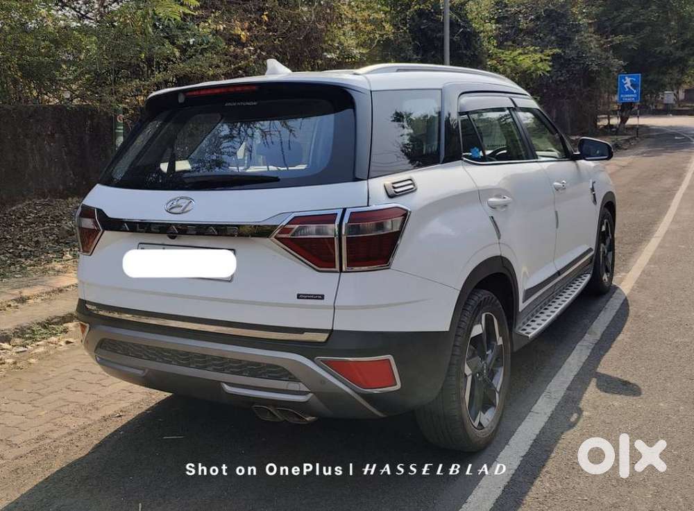 Hyundai Alcazar Signature (o) 7 Seater 1.5 Diesel At Adventure Dual ..