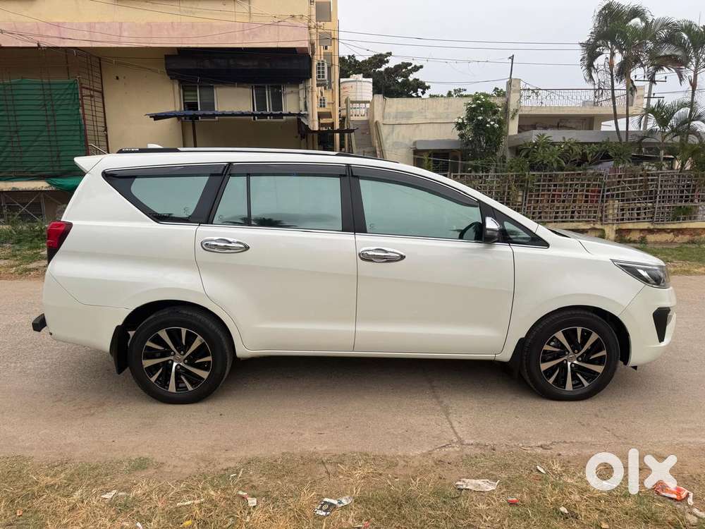 Toyota Innova Crysta [2020-ongoing] 2.4 ZX AT 7 STR, 2022, Diesel