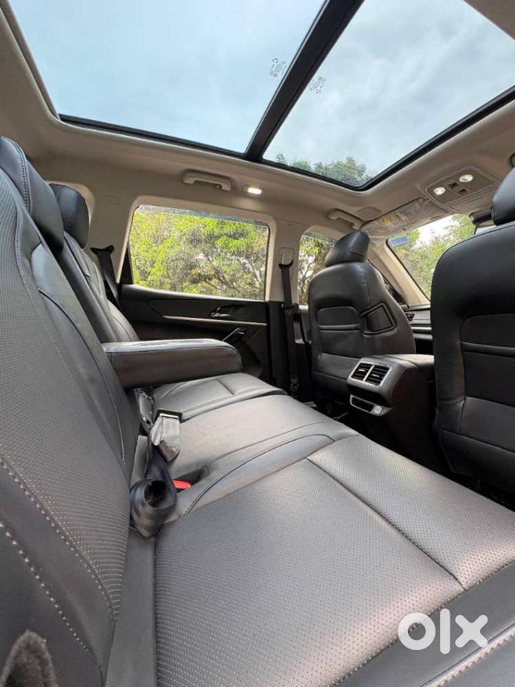 Mahindra Xuv700 2.0 Ax 7 Petrol At Luxury Pack Str, 2025, Petrol