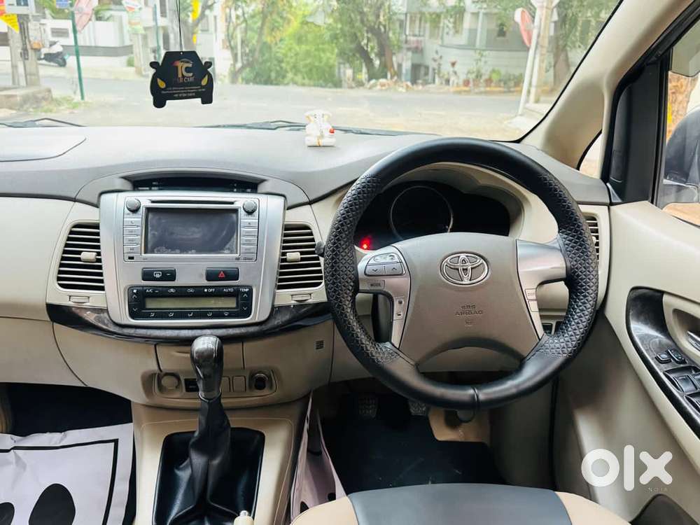 Toyota Innova 2.5 Zx 7 Str Bs-iv, 2014, Diesel