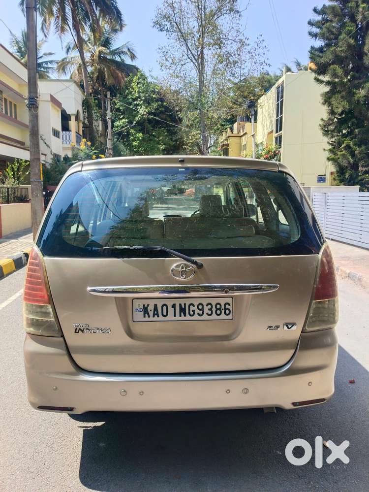 Toyota Innova 2004-2011 2.5 V Diesel 7-seater, 2010, Diesel