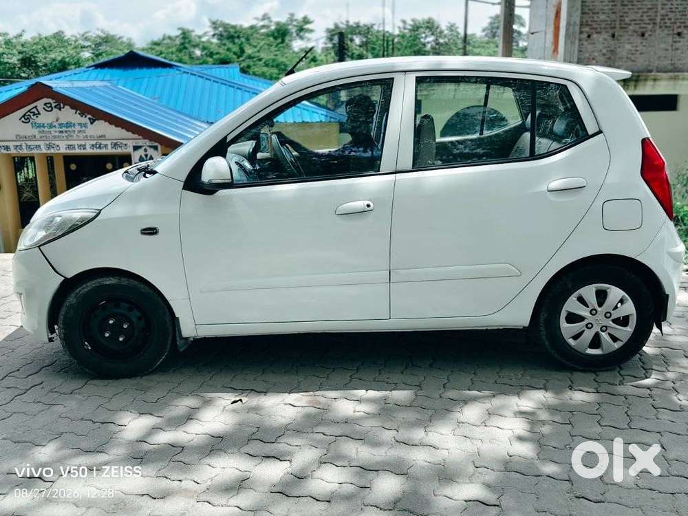 Hyundai I10 Sportz, 2012, Petrol