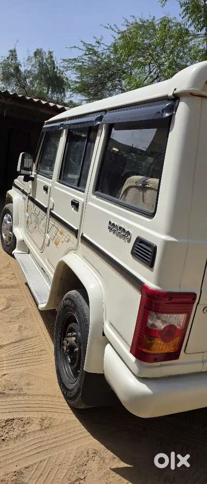 Mahindra Bolero Neo 2015