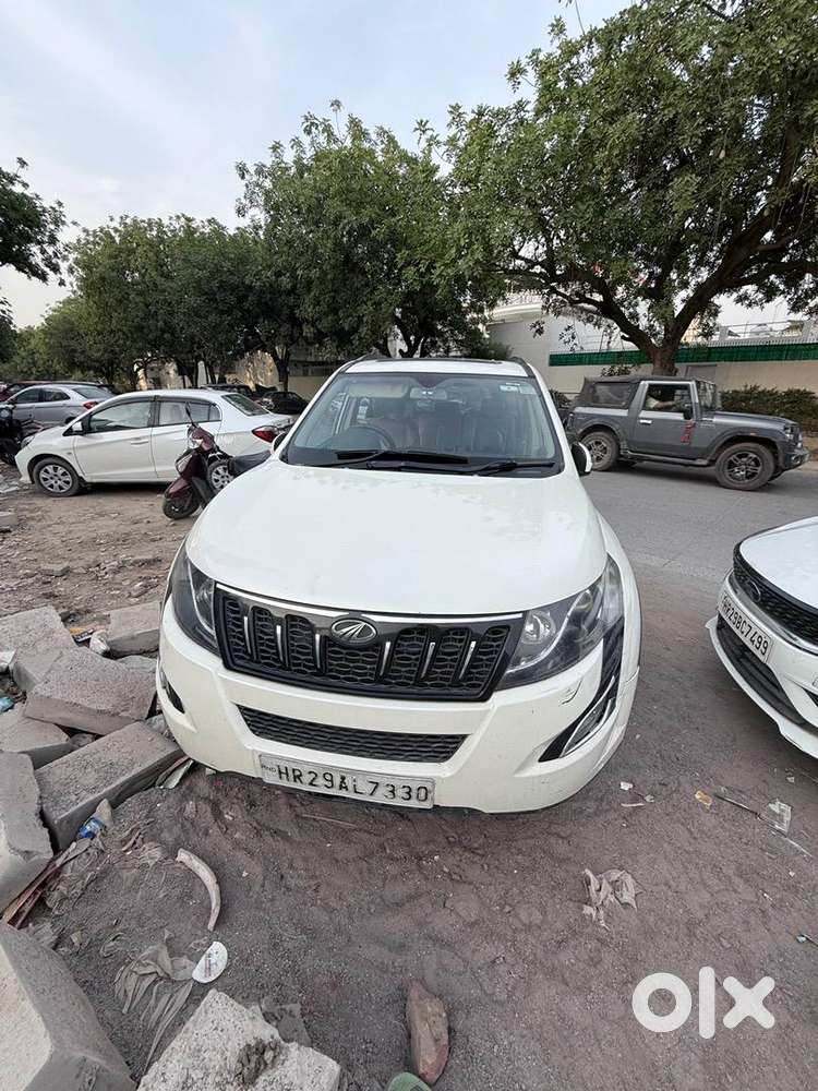 Xuv 500 W10 Top Model