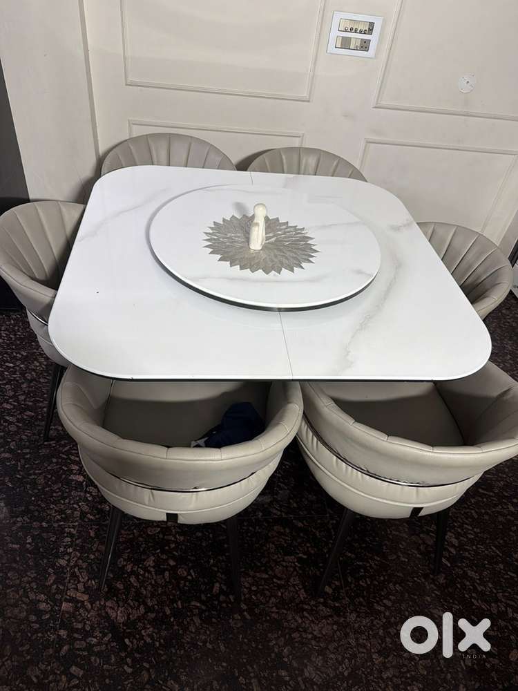 6 Seatet Dinning Round shape With Revolving Upar Round Shap