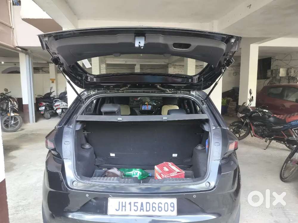 Tata Altroz Dark Xz Plus 2022