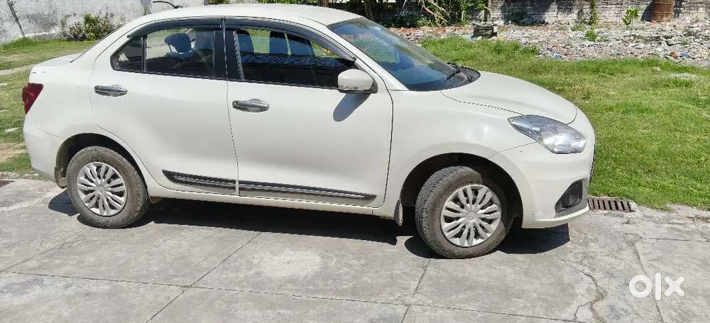 Maruti Suzuki Dzire 2023 Petrol 1348 Km Driven