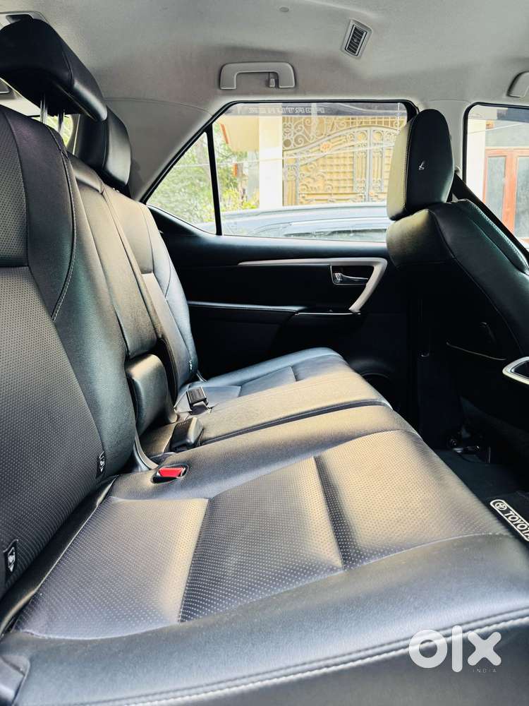 Toyota Fortuner 4x2 At 2.7 Petrol, 2024, Petrol