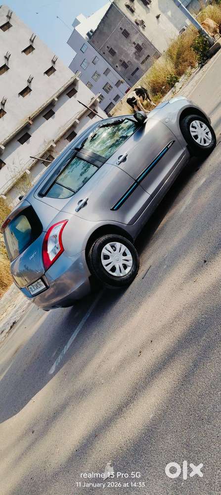 Maruti Suzuki Swift Lxi Option, 2017, Petrol