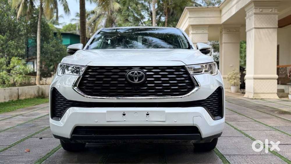 Toyota Innova Hycross 2.0 Vx Hybrid 8 Str, 2023, Petrol