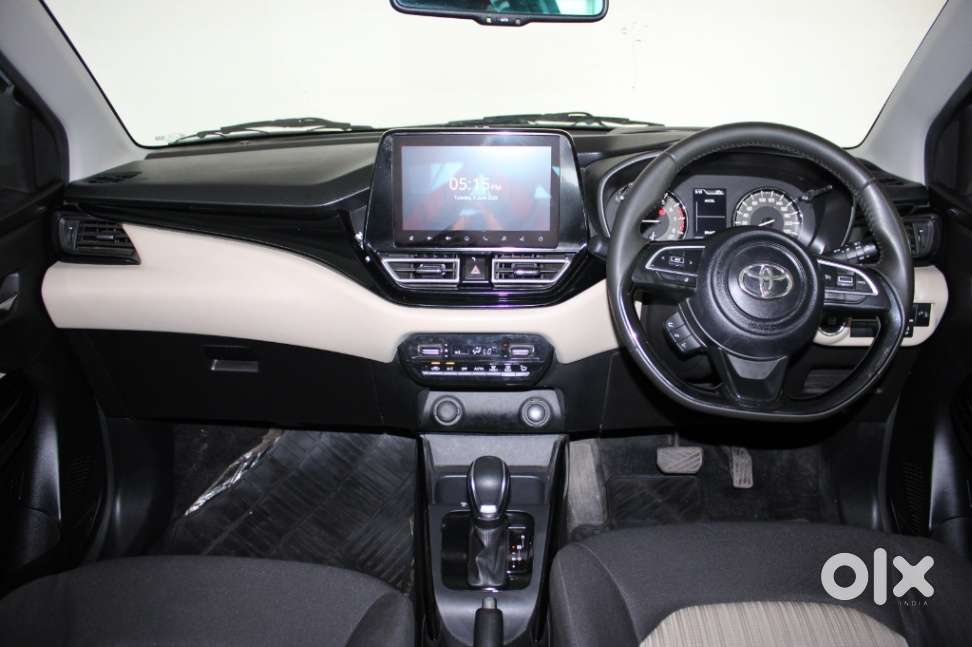 Toyota Glanza 1.2 V Amt, 2024, Petrol