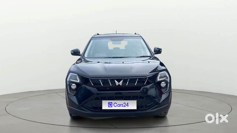 Mahindra Xuv 3xo Ax5 Pm Mt, 2024, Petrol