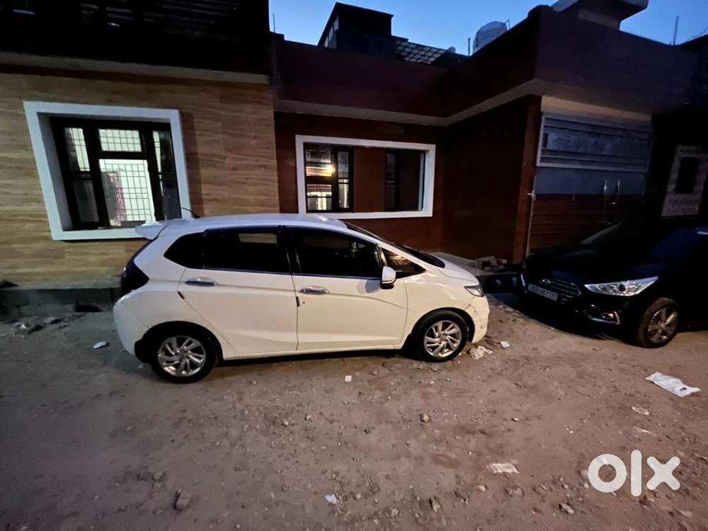 Honda Jazz 2015 Diesel Well Maintained