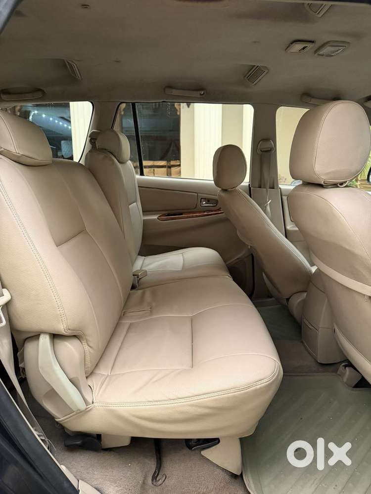 Toyota Innova 2.5 Vx 8 Str Bs-iii, 2007, Diesel