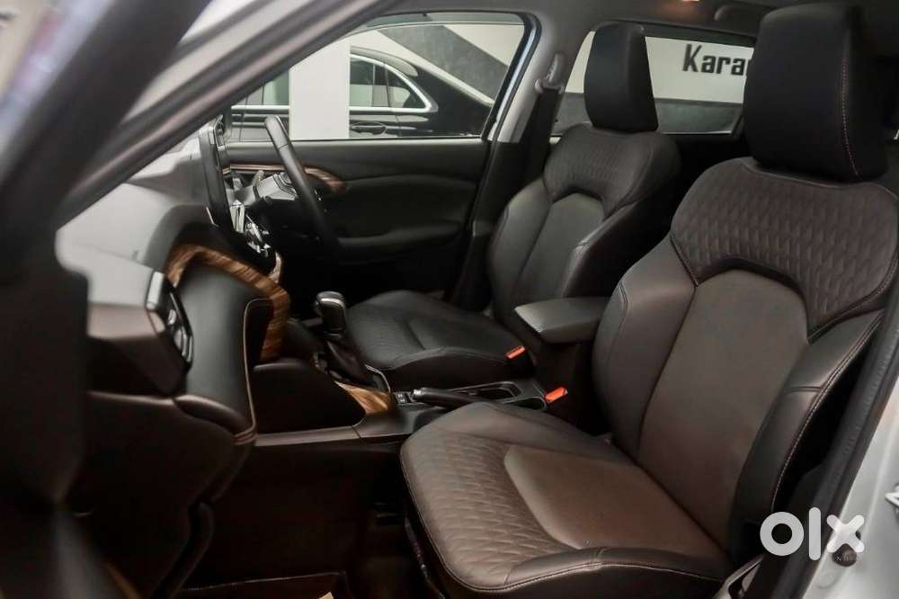 Maruti Suzuki Grand Vitara 1.5 Alpha Plus Intelligent Hybrid Ecvt, 2..