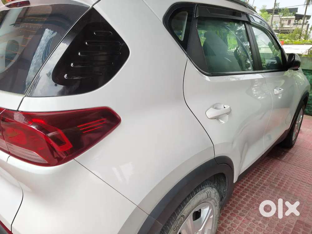 Kia Sonet 1.2 Htk Plus 2023 Car