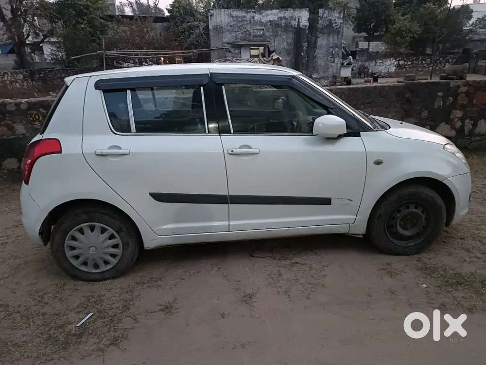 Maruti Suzuki Swift 2011 Diesel Manual Fourth-hand