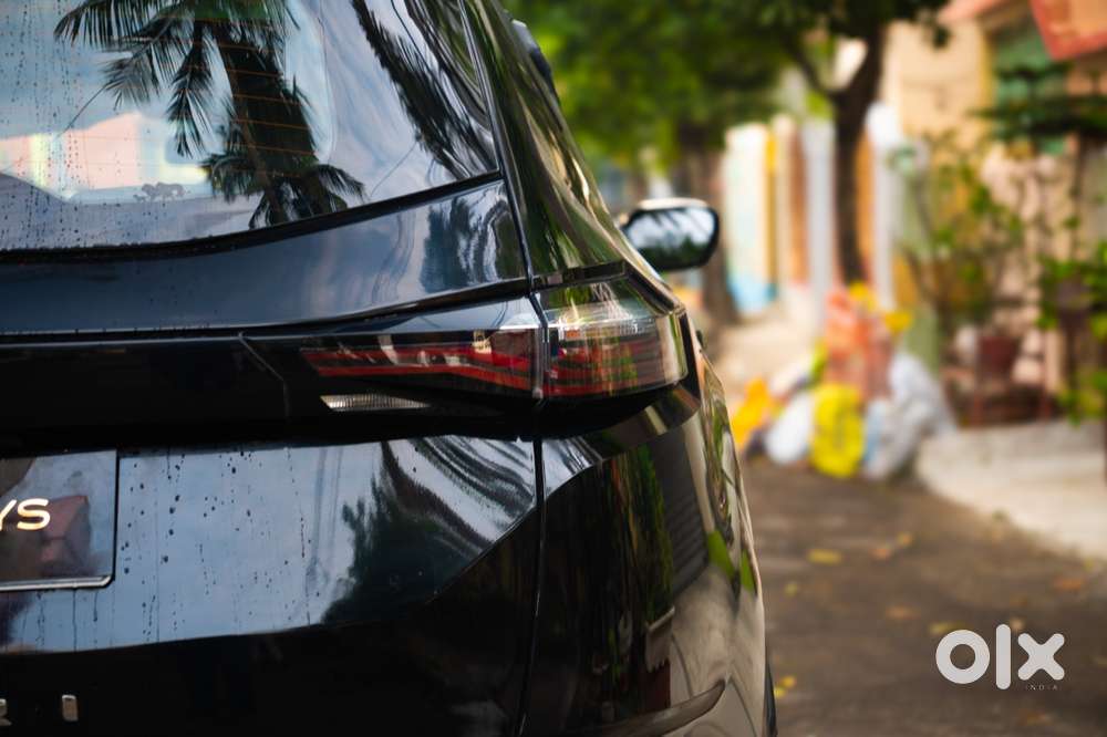 Tata Safari 2.0 Xz Plus Dark Edition, 2023, Diesel