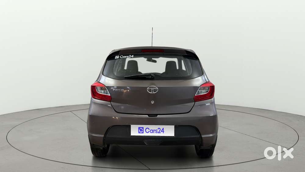 Tata Tiago 1.2 Revotron Xz, 2016, Petrol