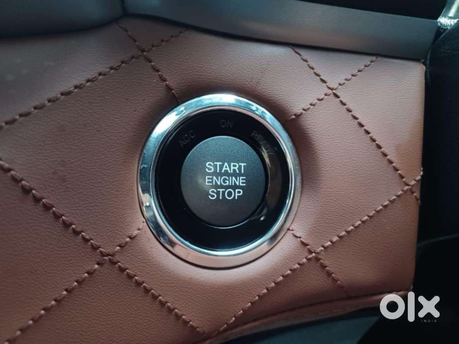 Mahindra Alturas G4 4wd At, 2021, Diesel