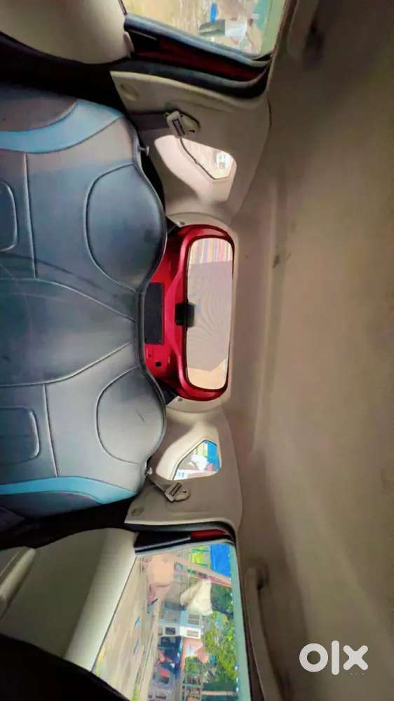 Mahindra Tuv 300 2018 Model