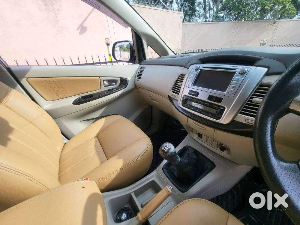 Toyota Innova 2.5 Z Diesel 7 Seater, 2014, Diesel