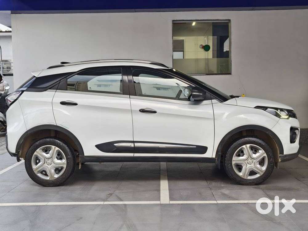 Tata Nexon 1.2 Revotron Xt, 2021, Petrol