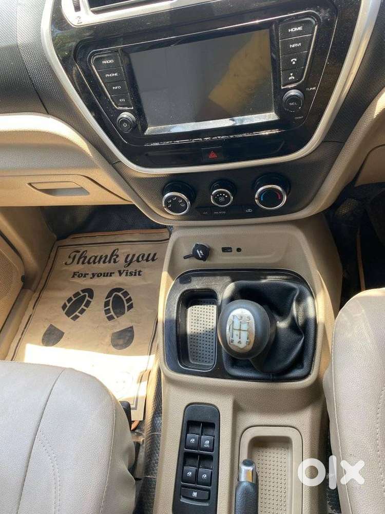 Mahindra Tuv 300 T10, 2018, Diesel