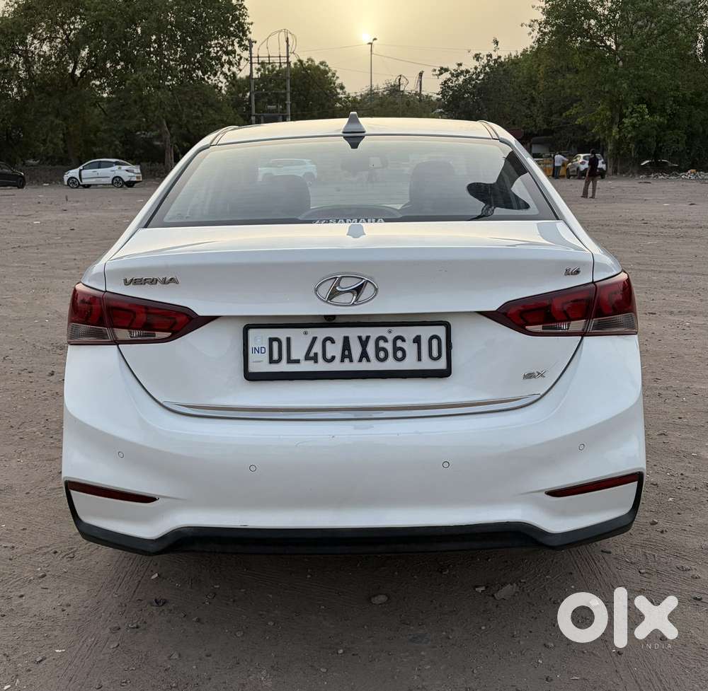 Hyundai Verna [2015-2017] Fluidic 4s 1.6 Vtvt Sx (o), 2017, Petrol