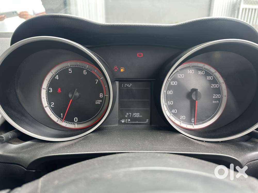 Maruti Suzuki Swift Vxi, 2023, Petrol