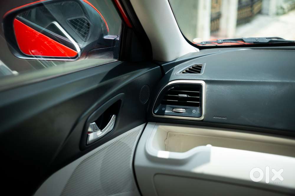 Mahindra Xuv300 W8 Option, 2020, Petrol