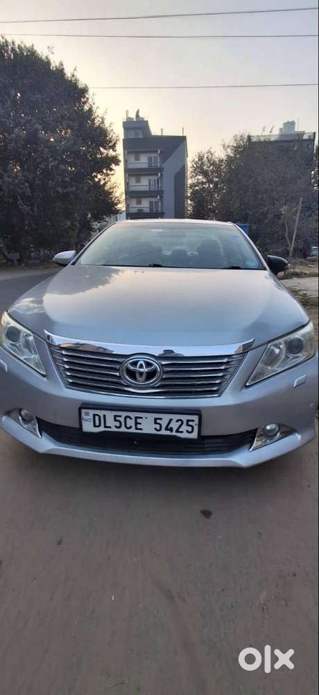 Toyota Camry Dec 2013 Petrol