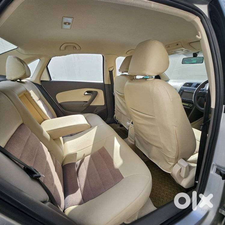 Volkswagen Vento Celeste 1.6 Highline, 2011, Petrol