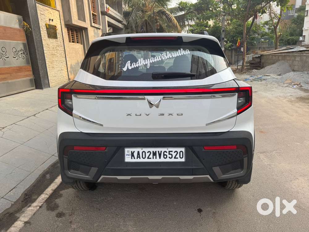 Mahindra Xuv 3xo 2024 Petrol 13700 Km Driven