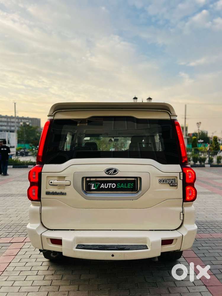 Mahindra Scorpio S11 Mt 7s, 2015