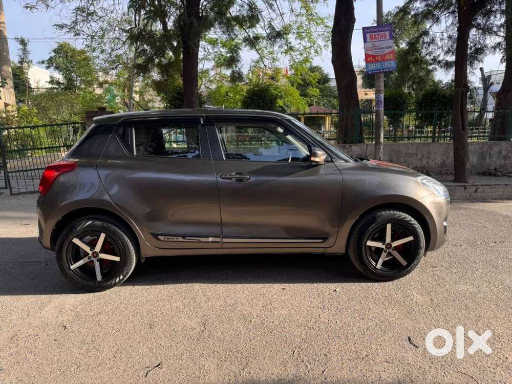 Maruti Suzuki Swift Vxi Abs Bsiv, 2023, Petrol