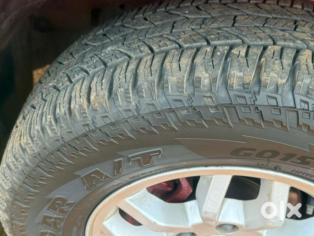 Mahindra Tuv 300 2017