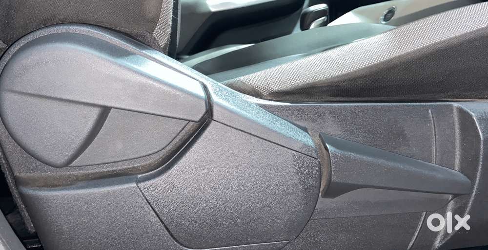 Nissan Magnite 1.0 Xv Turbo Cvt, 2022, Petrol