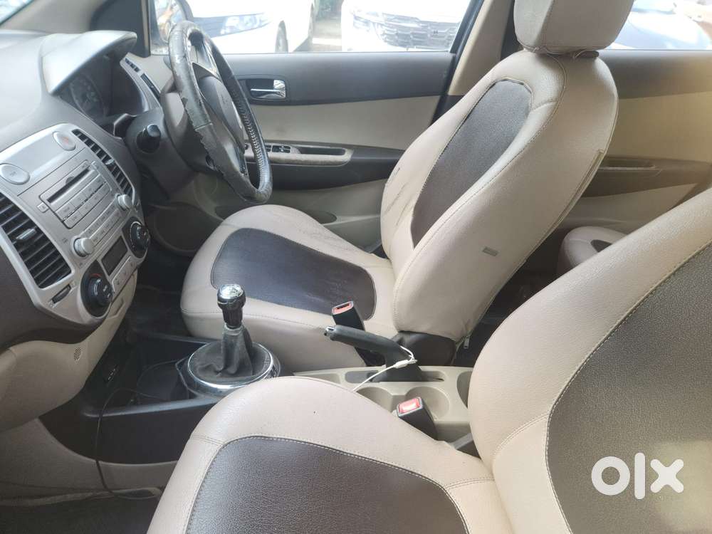 Hyundai I20 Sportz 1.2 Bs-iv, 2010, Petrol