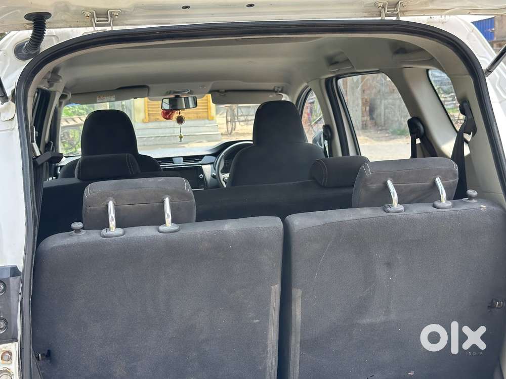 Renault Triber Rxt, 2023, Petrol