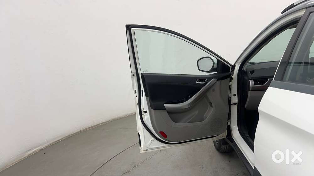 Tata Nexon 1.2 Revotron Xza Plus (o) Dual Tone, 2018, Diesel