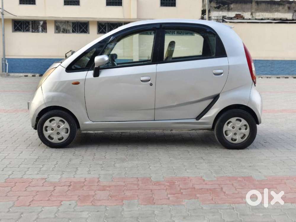 Tata Nano Xe, 2012, Petrol
