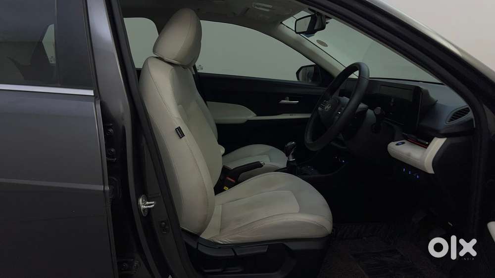 Hyundai Verna 1.5 Sx Petrol Mt, 2023, Petrol