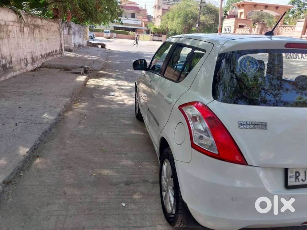 Maruti Suzuki Swift Zdi Plus, 2015, Diesel